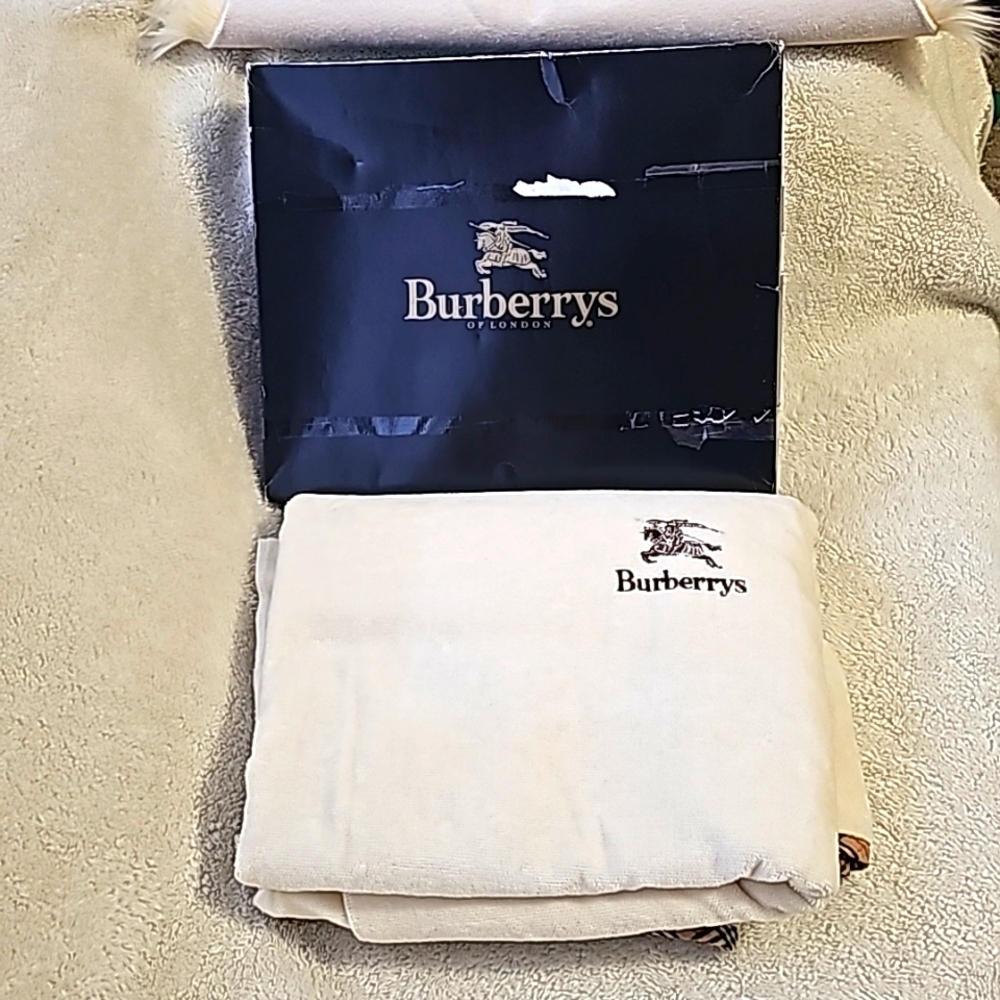 ❣️Burberrys Blanket❣️